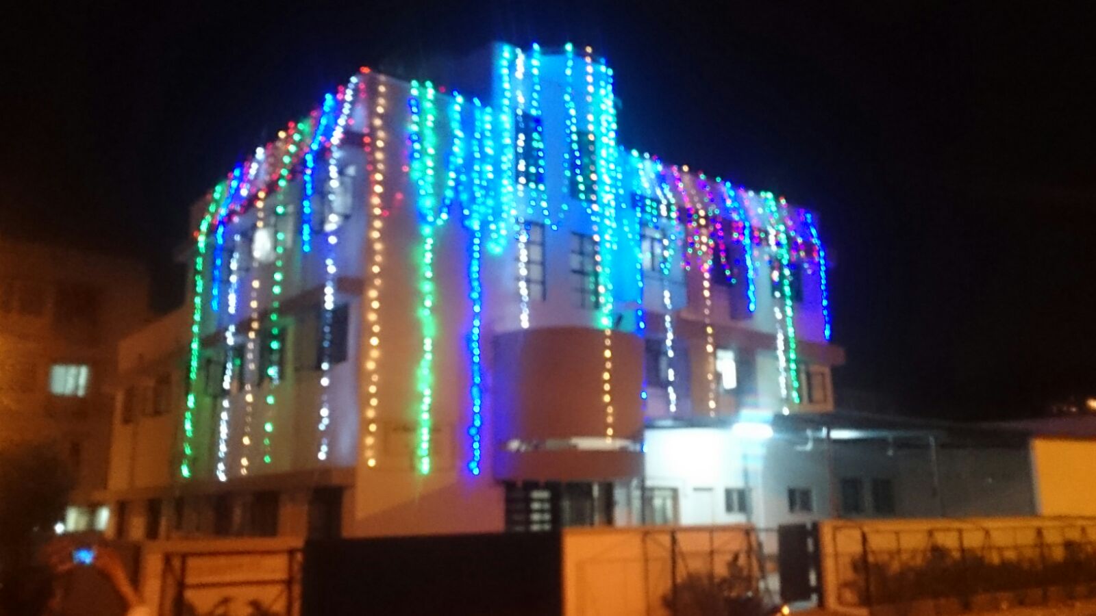 दिवाळीचा झगमगाट